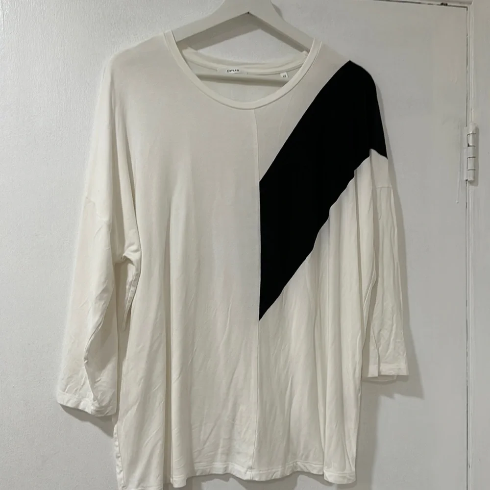 Opus Top - Picture 1 of 2